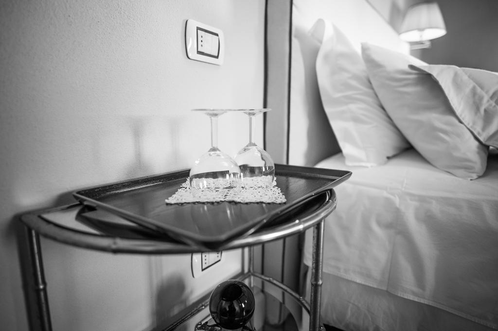 Castello Di Mornico Losana Guest house